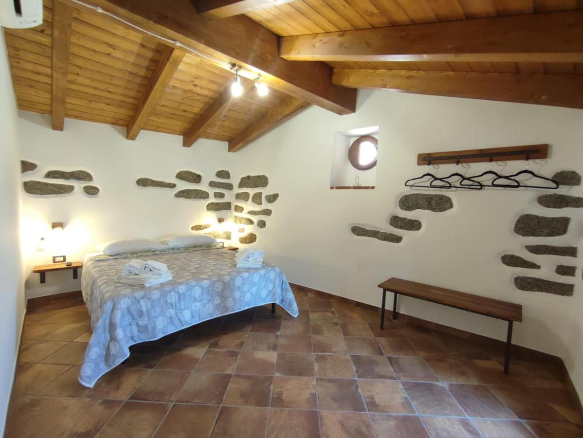 La Corte Dei Baroni Bed & Breakfast Loceri ภายนอก รูปภาพ