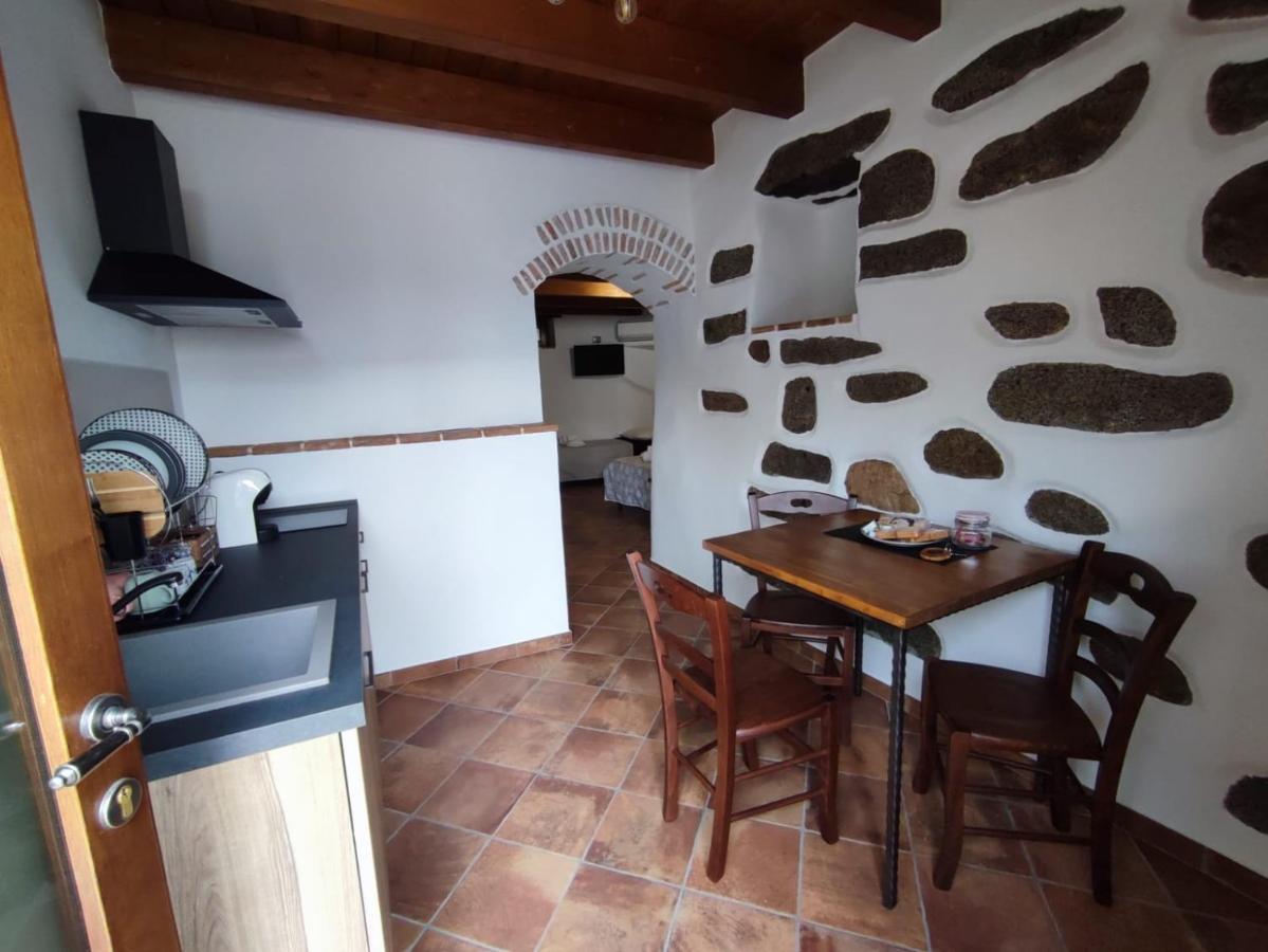 La Corte Dei Baroni Bed & Breakfast Loceri ภายนอก รูปภาพ